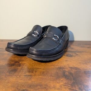 Salvatore Ferragamo Men's Black Pebbled Leather Gancini Bit Loafers - Size 9.5